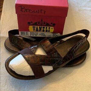 Vaneli Brietta Bronze Sandal. Good Cond. Sz/8.5.​​​​​​​​​​​​​​​​​​​